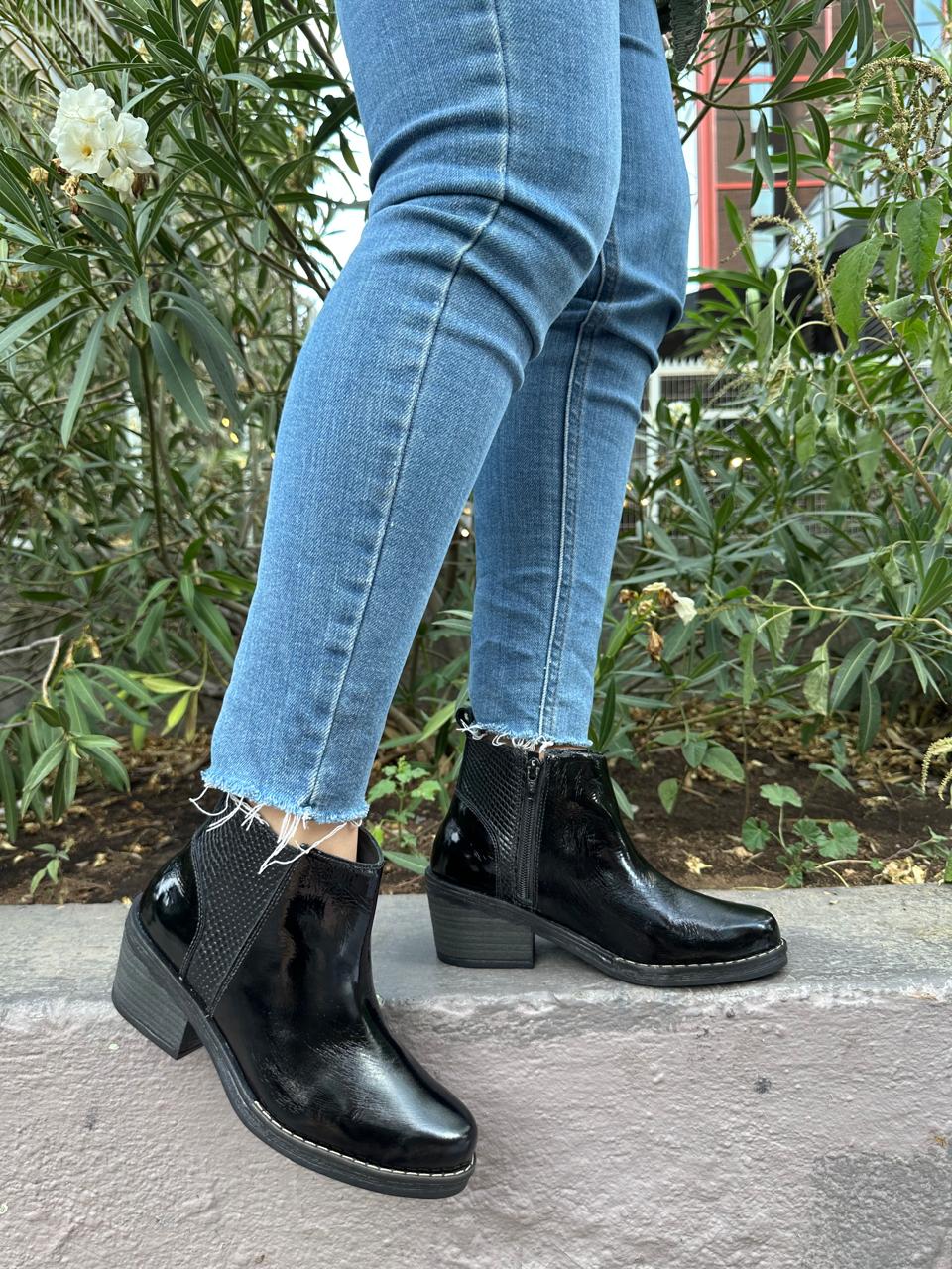 Botin Mujer Cuero Granate Alto – Amatista Shoes