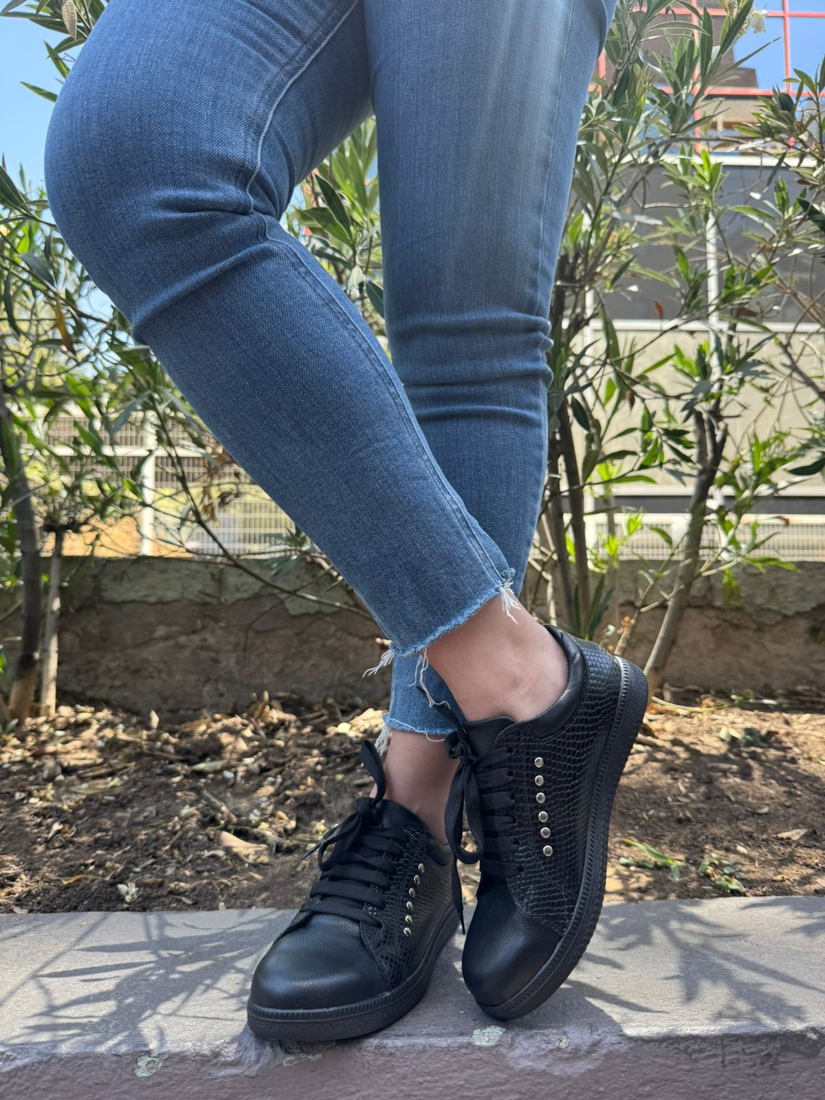 Zapatilla Amatista Tachas